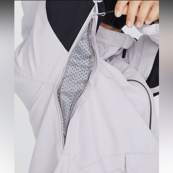 Volcom Women's Mirror Pullover Ski Jacket - Picture 4 of 16